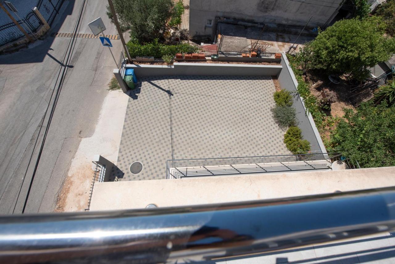 Sunny Attic Apartment With Balcony & Modern City Apartment With Outdoor Area, No Balcony Трогир Экстерьер фото